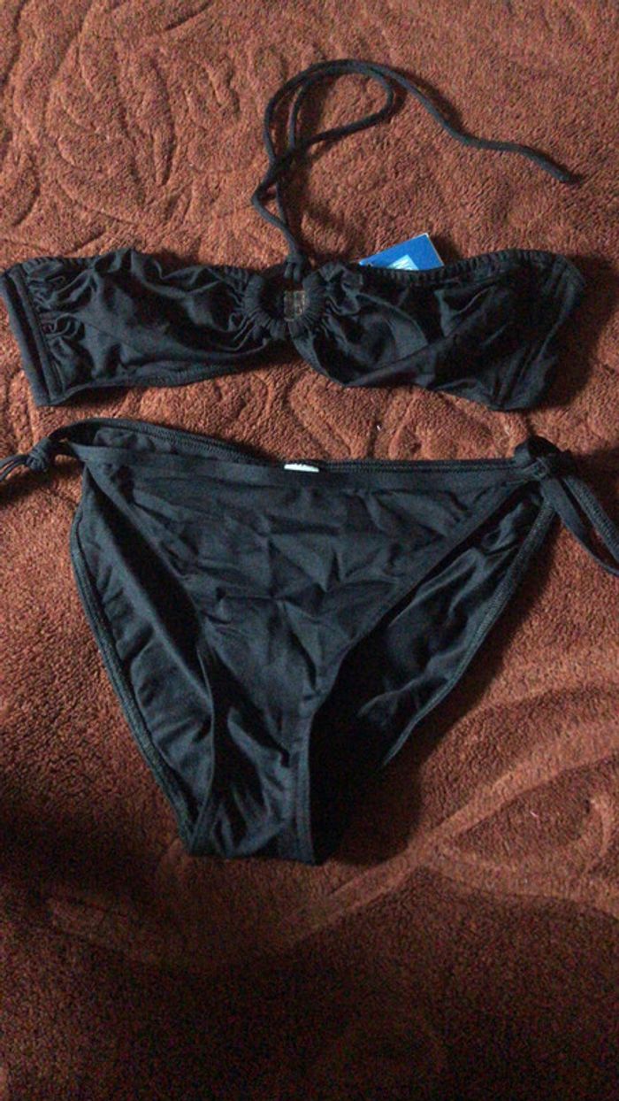 Bikini 2 pièces neuf taille 42