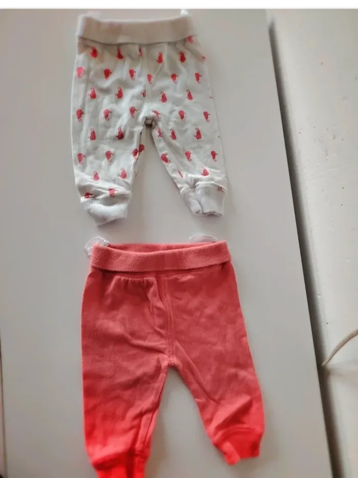 Lot de 2 pantalons 1 mois