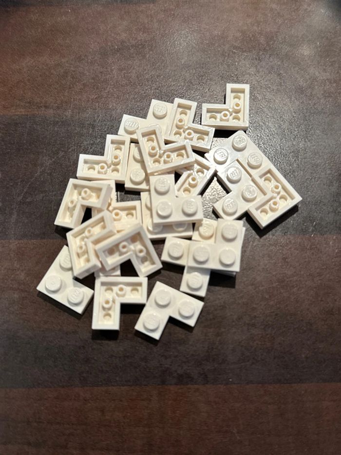 20 Plate lego 2 x 2 Corner, ref 2420 White