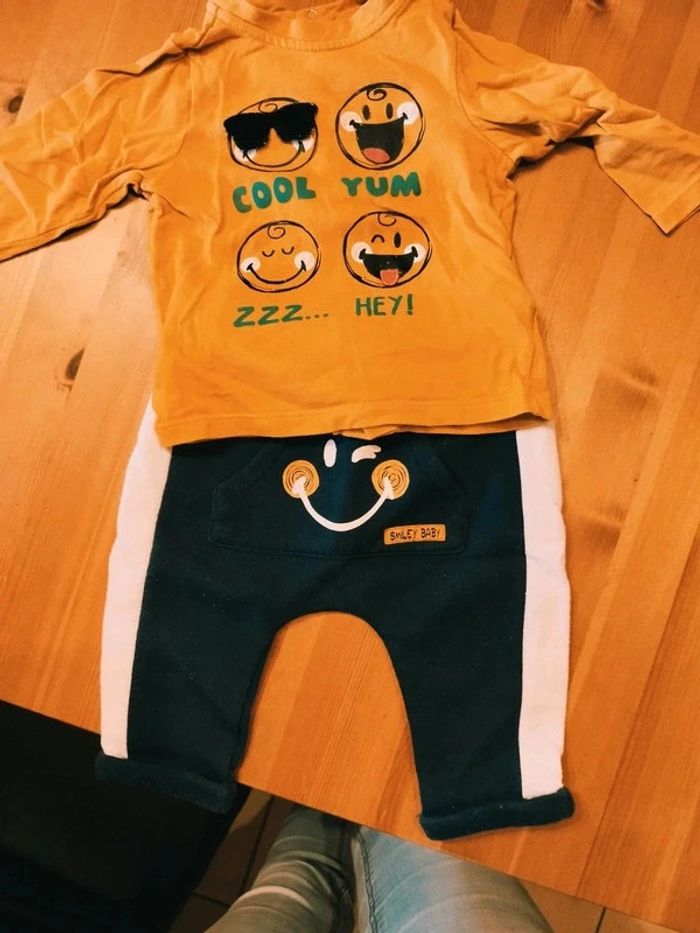 Ensemble bébé Smiley taille 6 mois