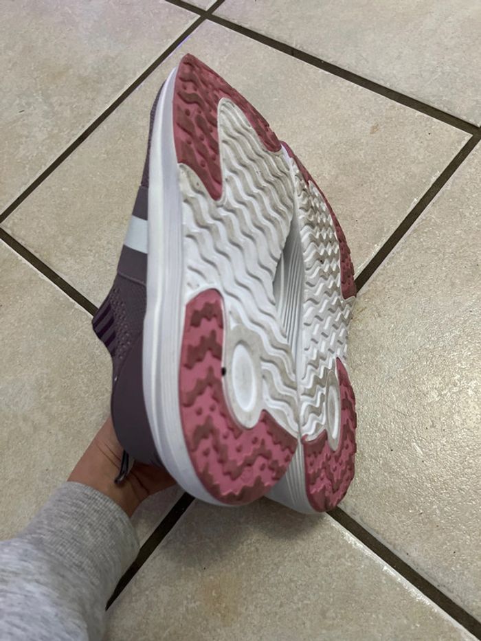 Paire de baskets violette - photo numéro 6