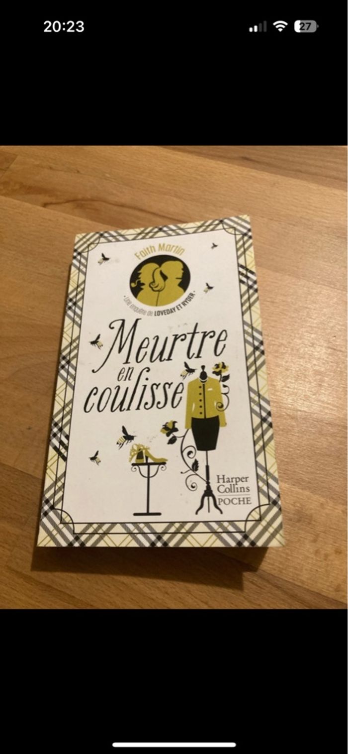 Livre Meurtre en coulisse de Faith Martin