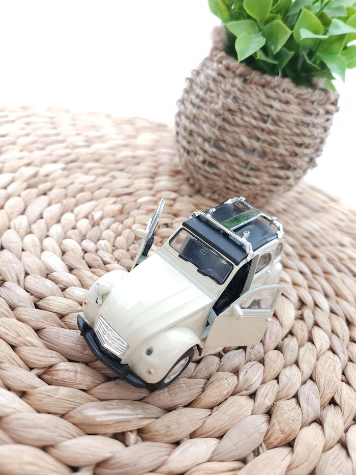 Miniature Citroën 2 CV Surf Welly - photo numéro 4