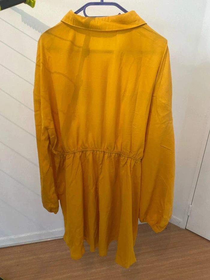Robe jaune - photo numéro 3