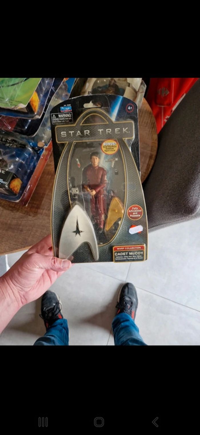Figurine star trek cadet MC coy