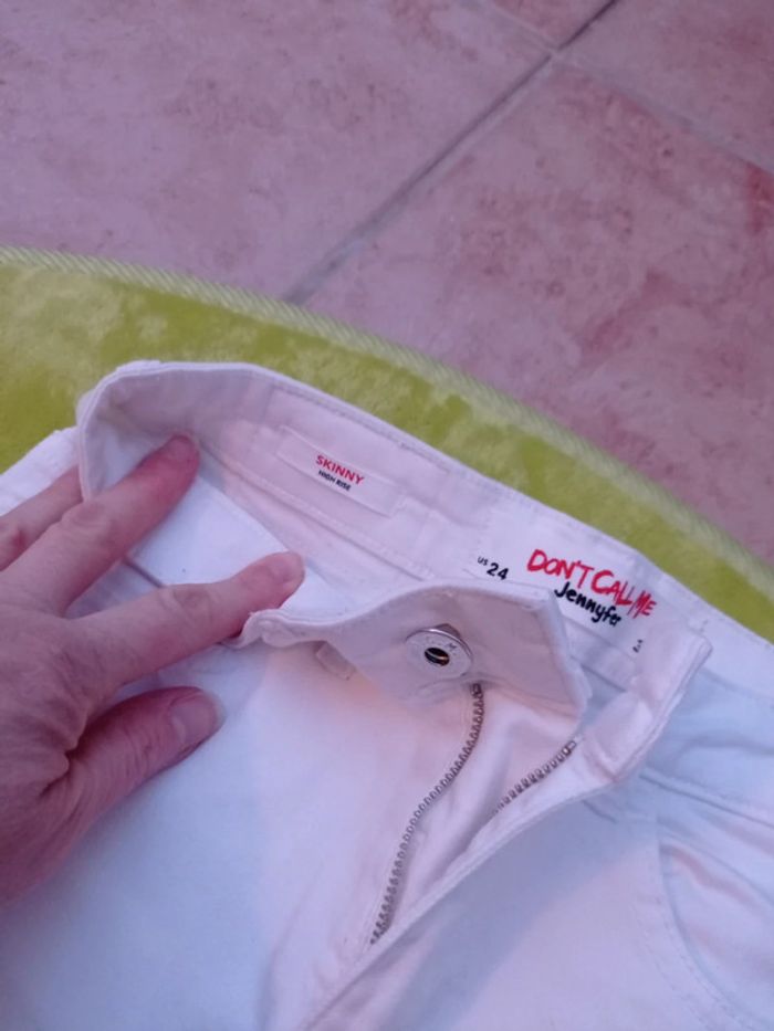 Skinny blanc Jennyfer taille 34 - photo numéro 3