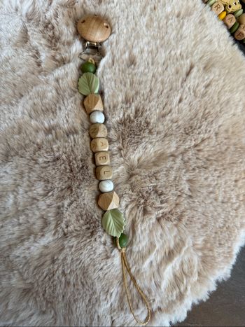 Attache tétine personnalisée