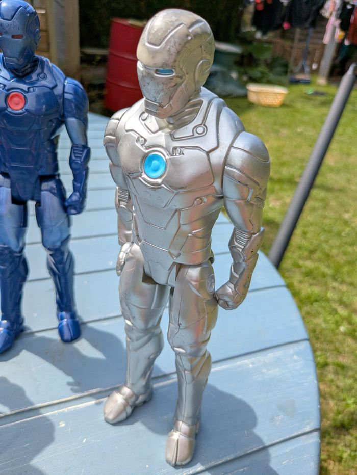 Lot de 4 figurines avengers - photo numéro 5