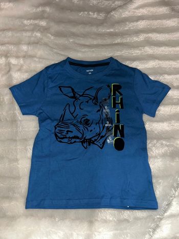 T-shirt bleu à motif