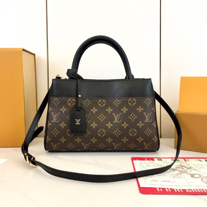 Louis Vuitton Avenue MM  Montaigne   M25577