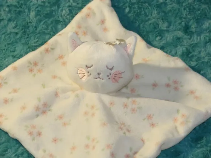 Doudou plat chat écru fleurs roses Orchestra liberty😺tbe - photo numéro 2