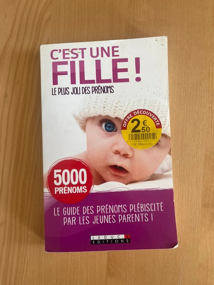 Livre prénom « C’est une fille »