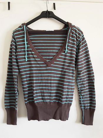Pull à capuche taille 1