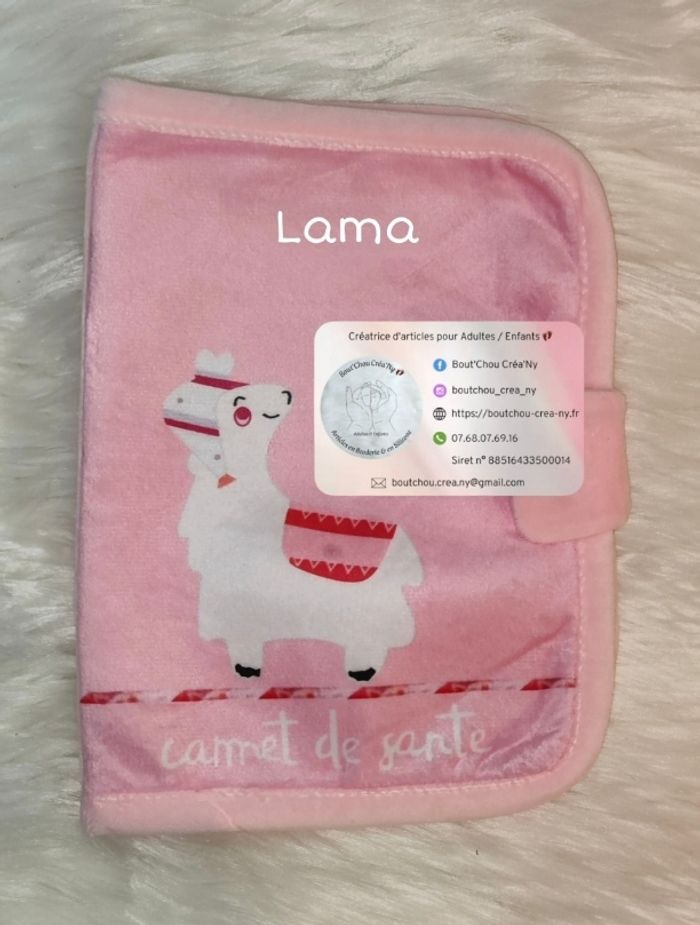 Protège carnet de santé Lama brodé