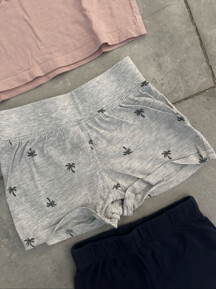 Pyjama avec 2 shorts été taille 3 ans - photo numéro 3