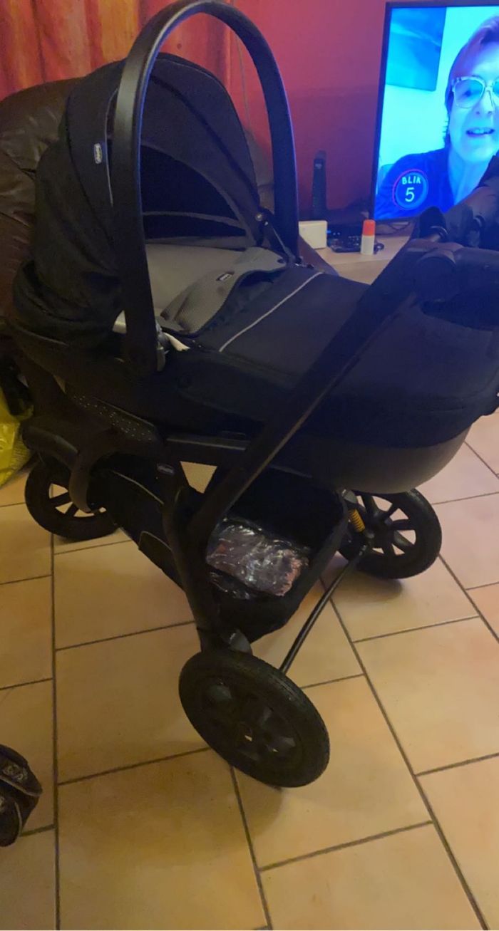 Poussette chicco trio activ3 complète - photo numéro 4