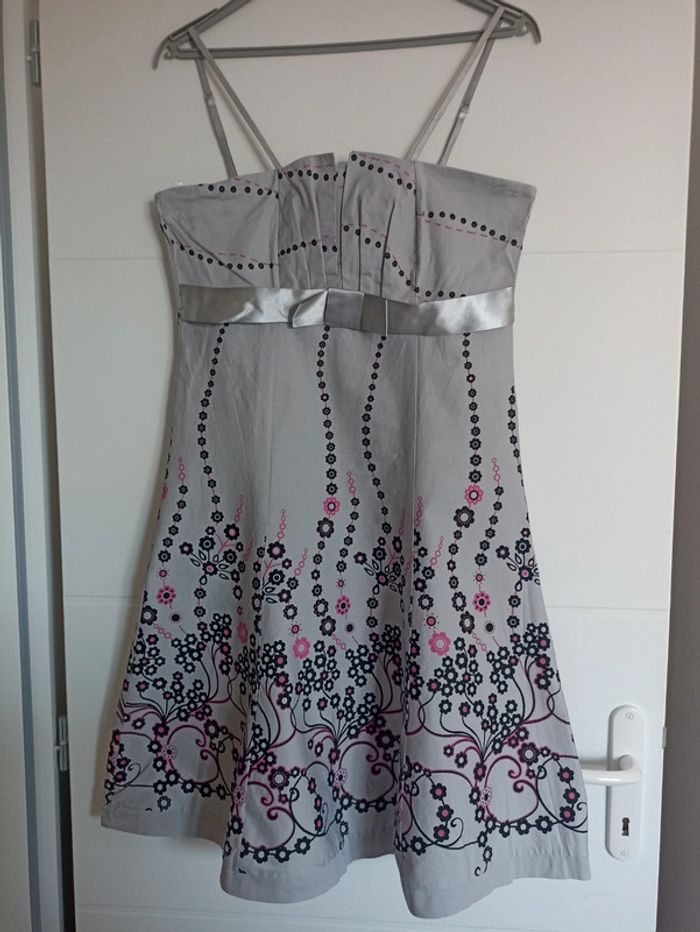 Robe fines bretelles