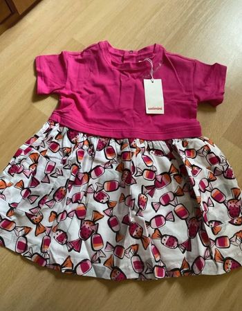 Robe Catimini taille 9 mois motifs bonbons Neuve