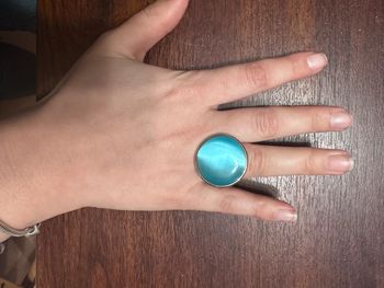 Bague rond bleue réglable