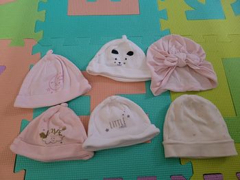 Lot bonnet naissance