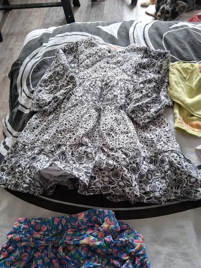 Lot vêtements fille - photo numéro 4