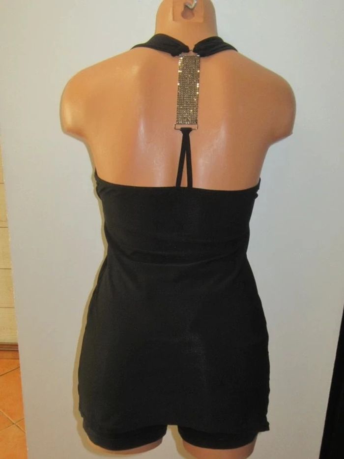 Top noir ,bijou au dos taille unique pour un 36.38 - photo numéro 2