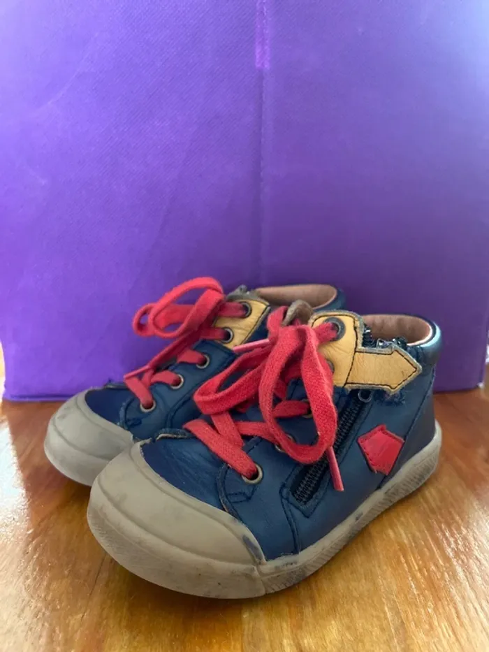 Chaussures GBB taille 24