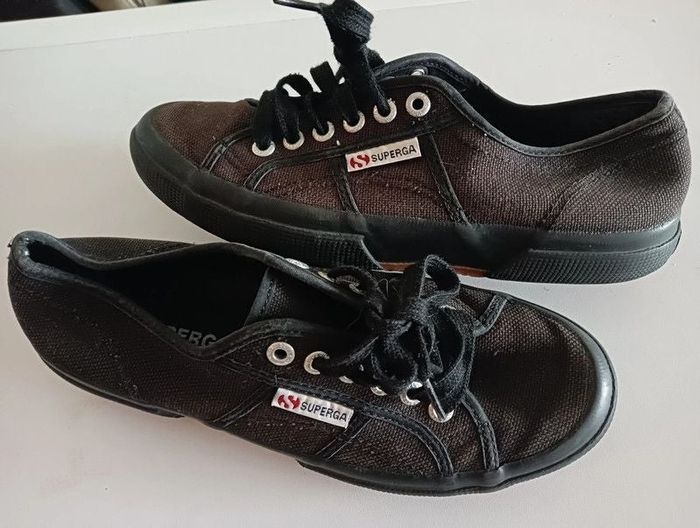 tennis SUPERGA taille 39