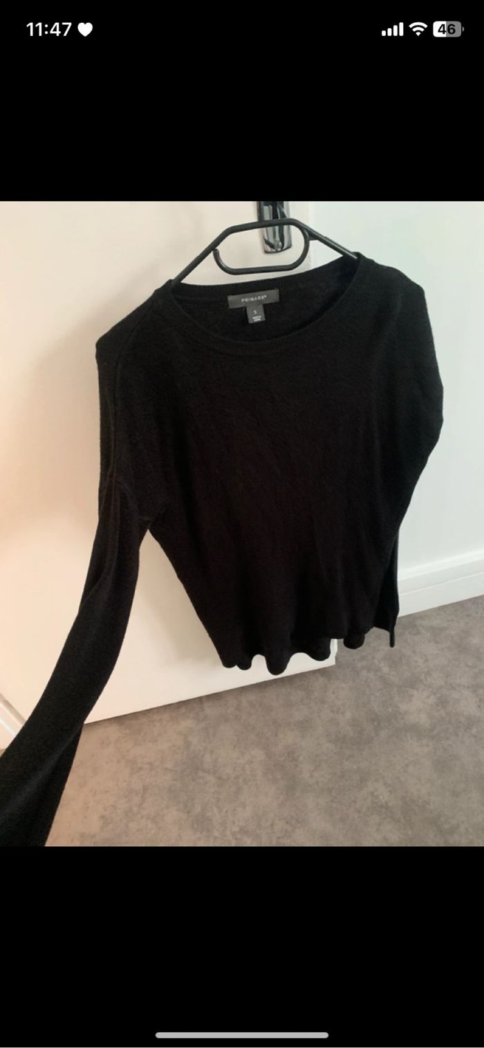 Pull noir