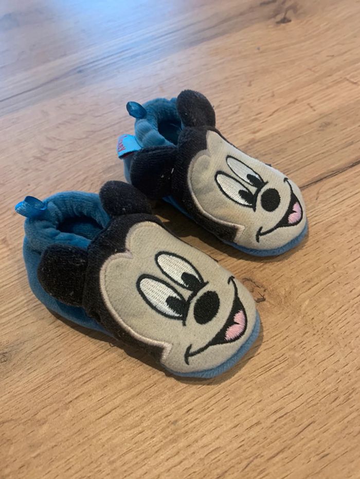 Chaussons Mickey bébé bleu H&M 6-12 mois