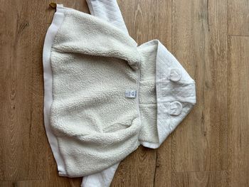 Veste chaude avec capuche 6 mois