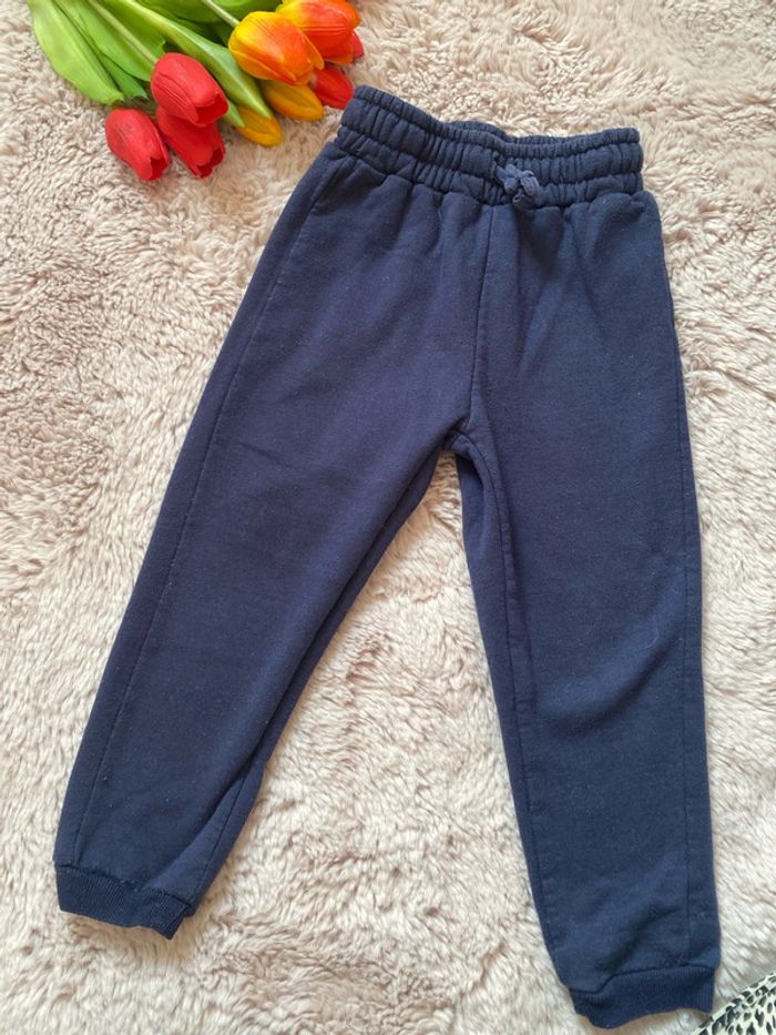 Jogging 3/4 ans - photo numéro 2