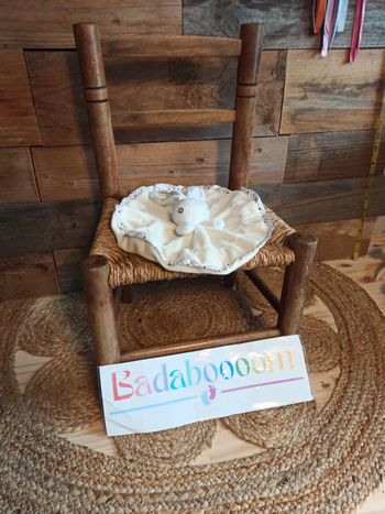 Doudou lapin broderie