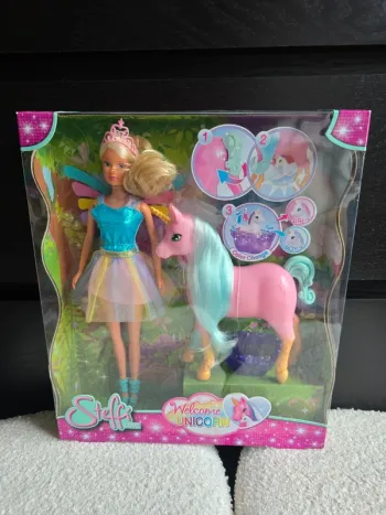 poupée fée 29 cm + licorne enceinte + bébé licorne Steffi love