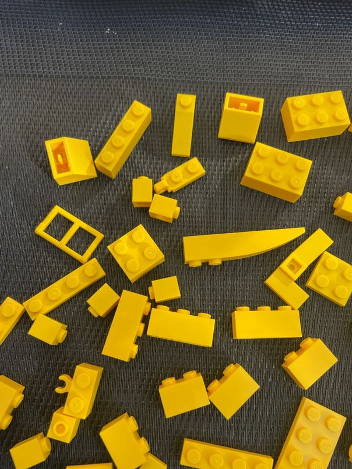 Lego lot vrac jaune officiel pièces détachées caserne star wars Harry Potter city - photo numéro 3