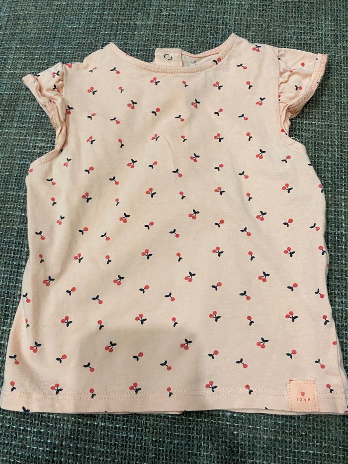 Blouse rose sans manches