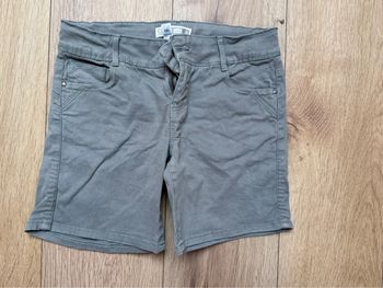 Short Okaidi kaki en 14ans