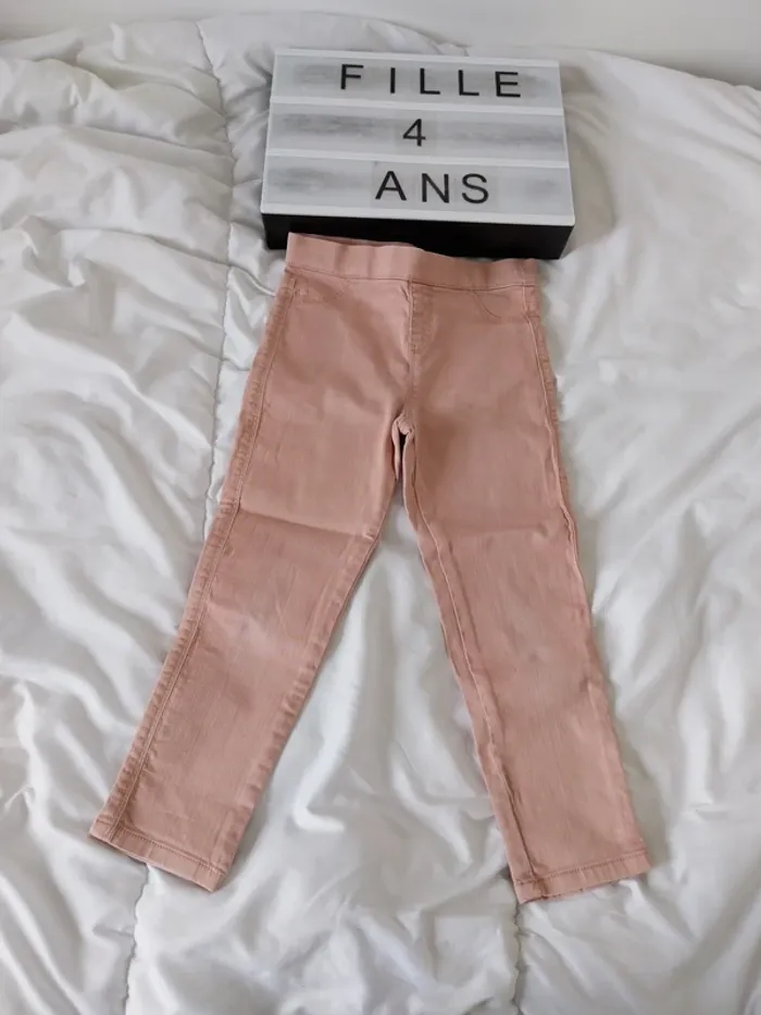 Jeans fille 4 ans