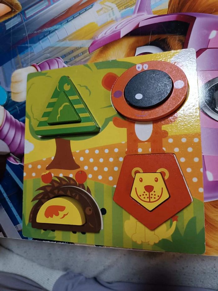 Puzzle en bois premier âge