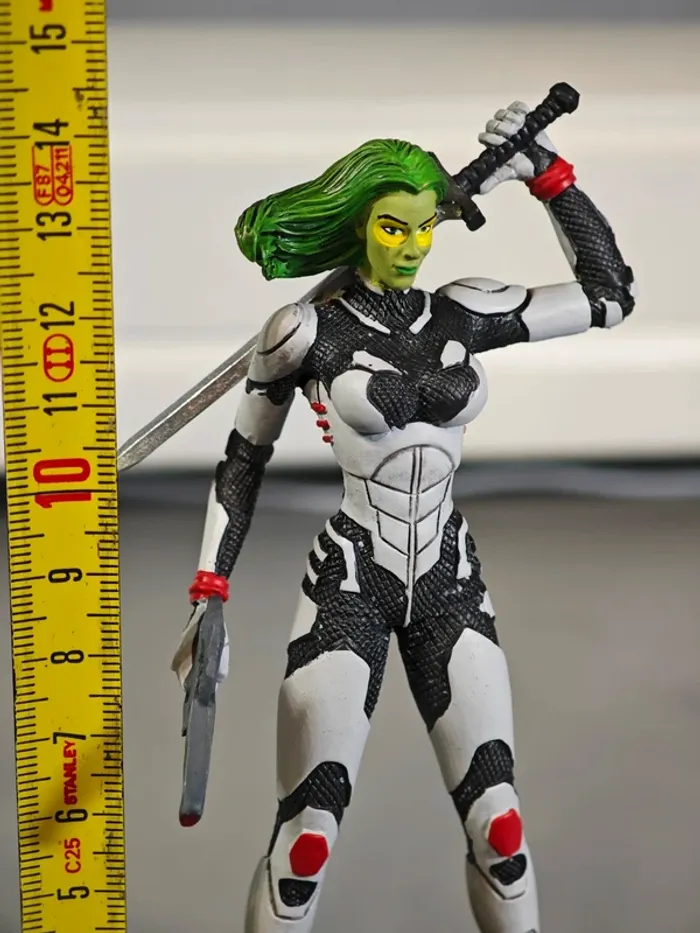 Figurine Les gardiens de la galaxie : Gamora 14cm officielle Marvel sans boite - photo numéro 8