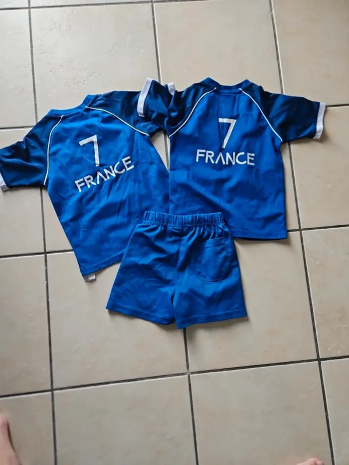 2 maillots + 1 short de foot France 3/4 ans - photo numéro 8