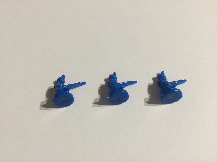 Figurine infanterie x3 bleu pièce détachée jeu de société Risk la conquête du monde Parker #A54 - photo numéro 2