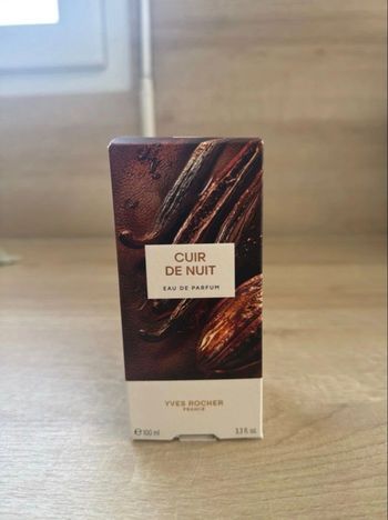 Eau de parfum cuir de nuit Yves rocher neuf