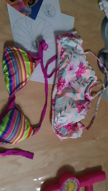 2 hauts de maillot