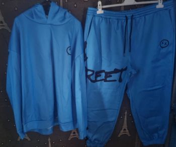 Ensemble bleu clair avec imprimé au dos 4xl mixte