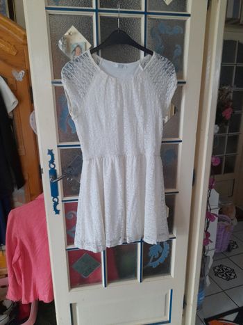 Jolie robe dentelle promod
