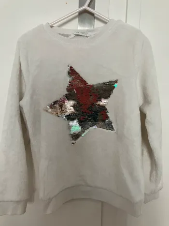 Pull hiver  blanc chaud avec sequins étoile fille 5 ans H&M