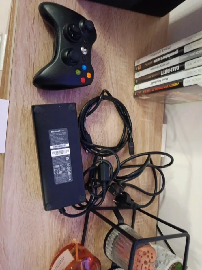 Xbox 360 câble manette et 6 jeux - photo numéro 3
