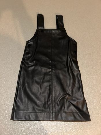 Robe simili cuire 3/4 ans