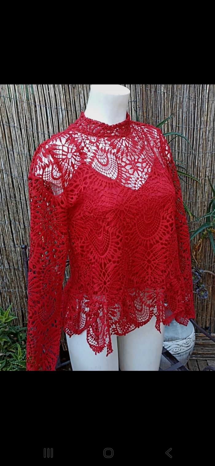 Superbe haut en dentelle Zara rouge taille 38 - photo numéro 6